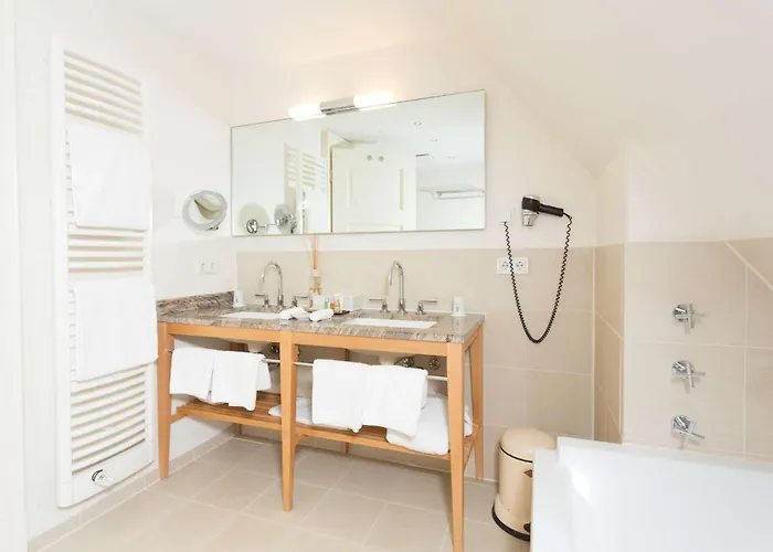 明希豪森城堡酒店 艾珍